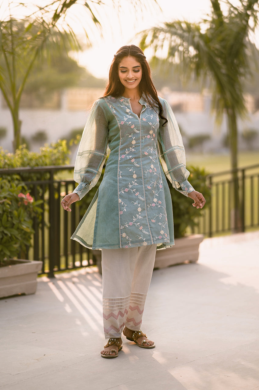 Ira- Adaara Georgette Mint green resham embroidered kurta set - Adaara