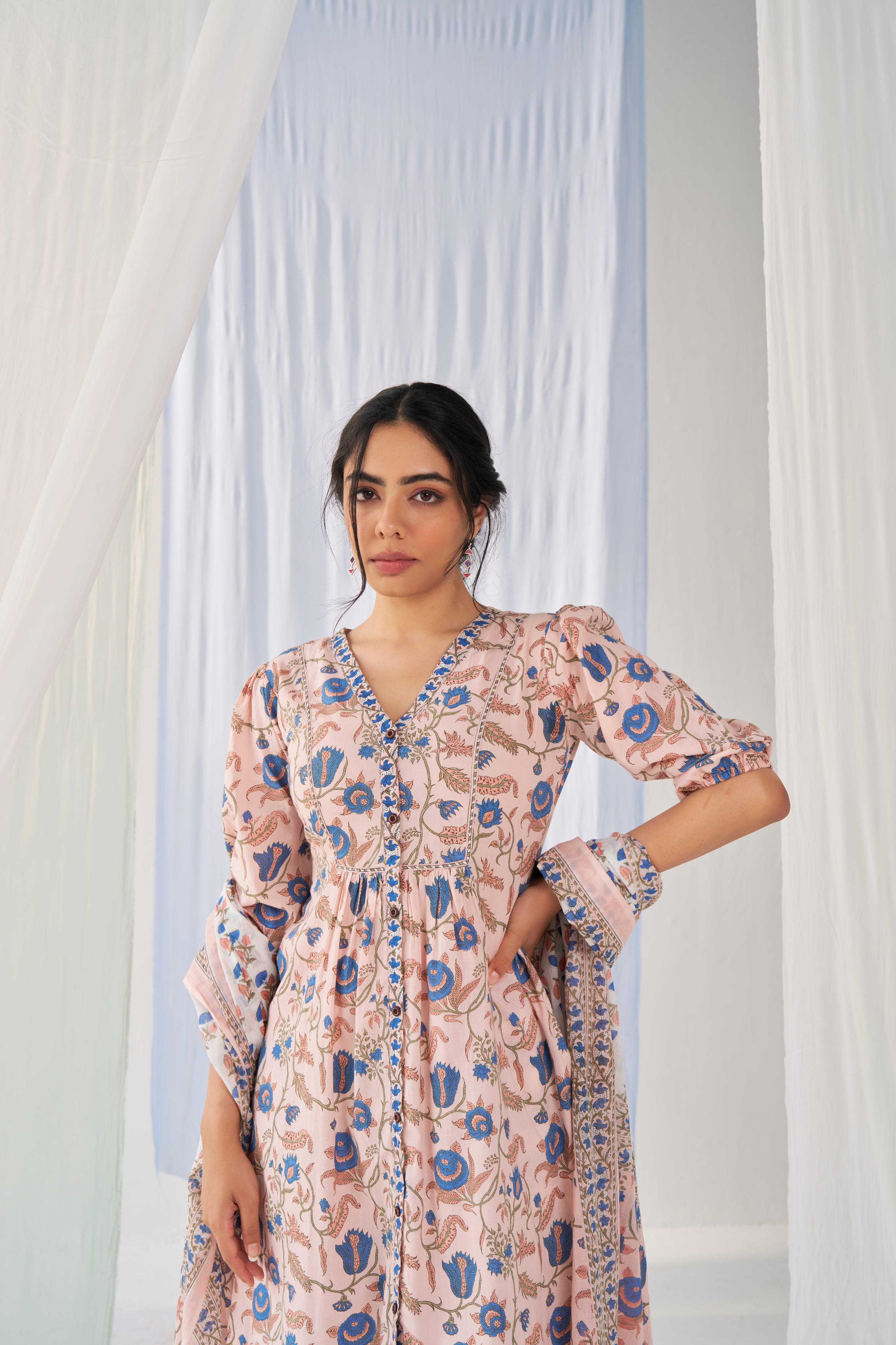 Falak- Adaara floral faded pink and blue Suit set with pant and dupatta