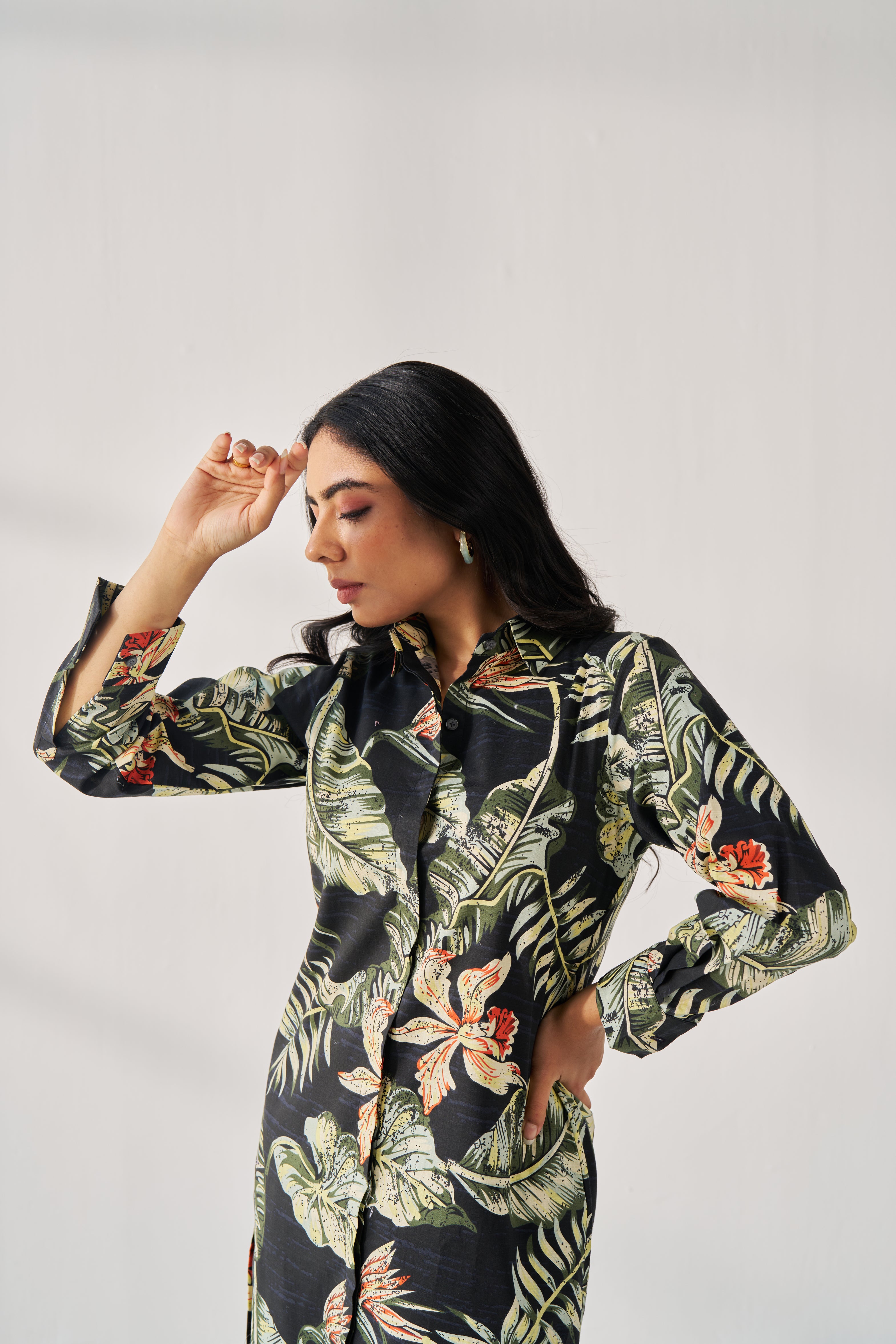 DARK NIGHT-TROPICAL PRINT BLACK COORD SET