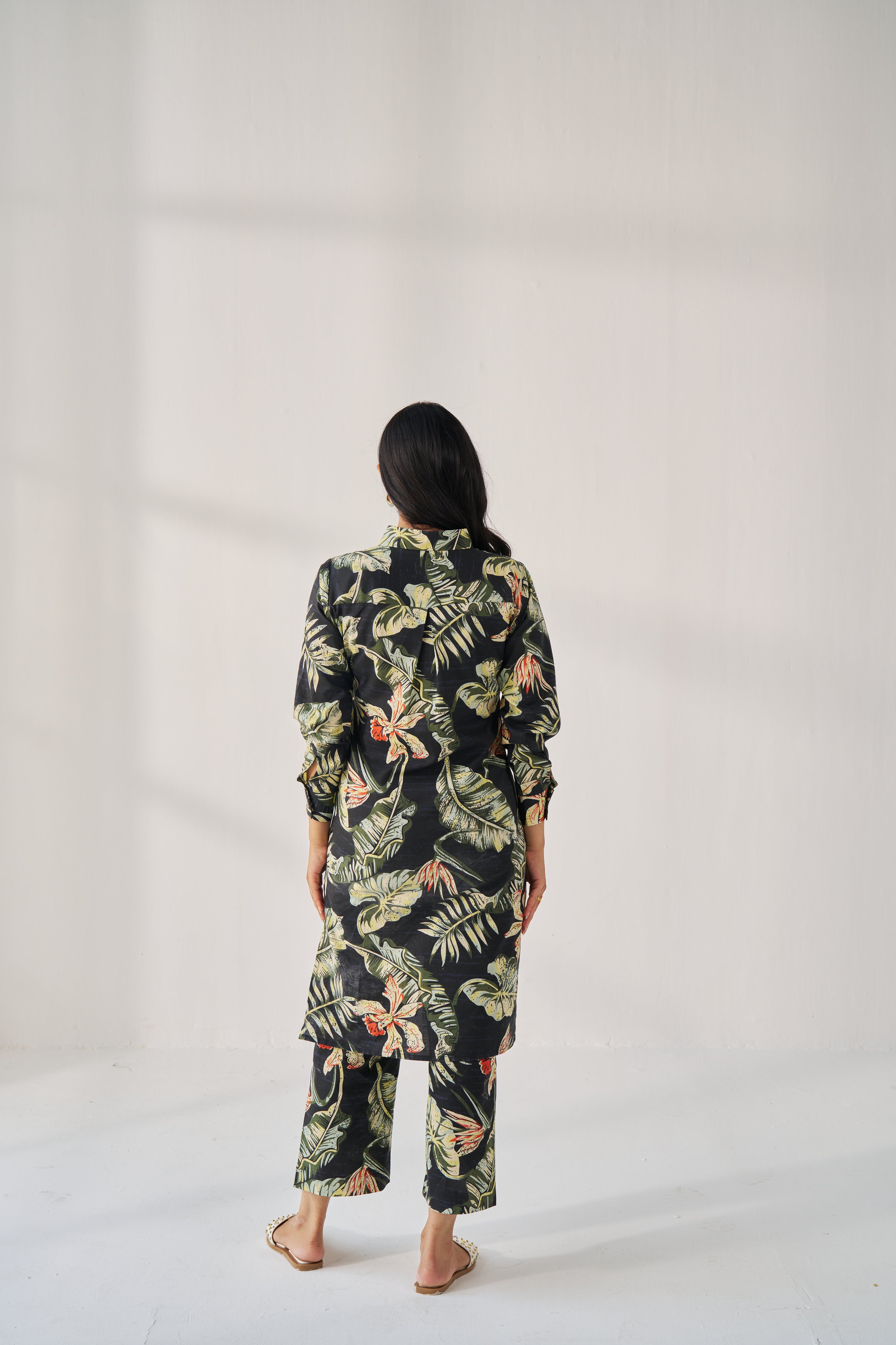 DARK NIGHT-TROPICAL PRINT BLACK COORD SET