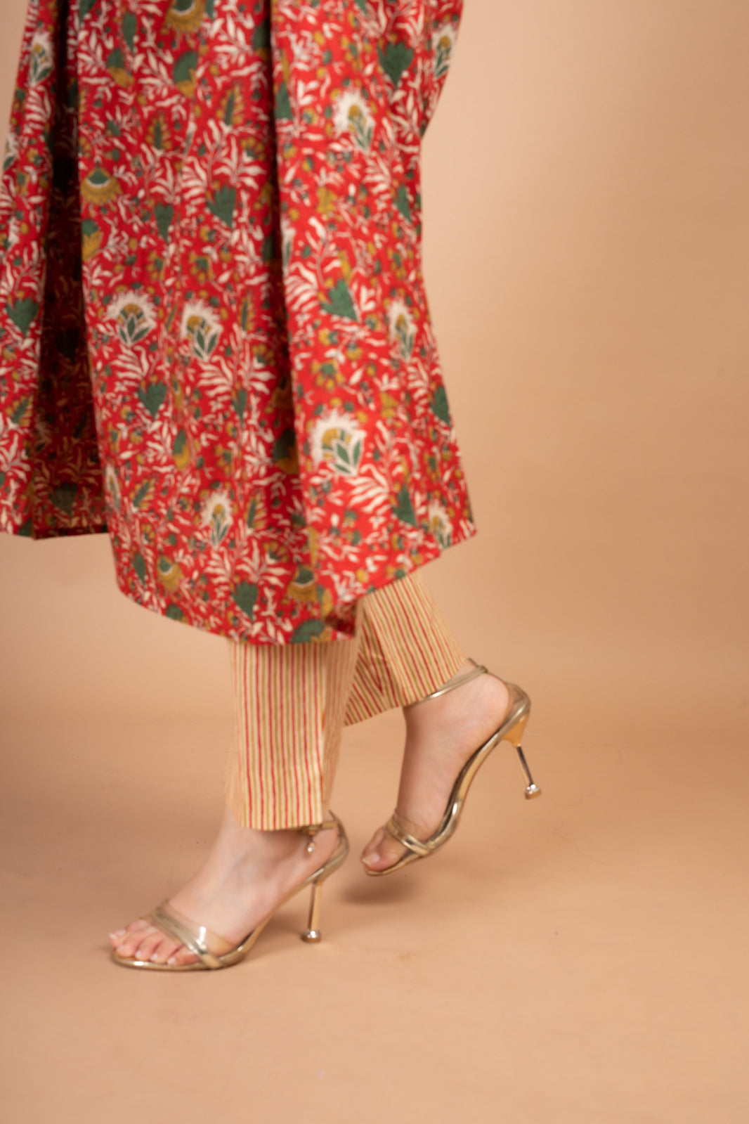 Netra- Adaara Red Floral Print Suit Set with crochet detail and Organza Dupatta - Adaara