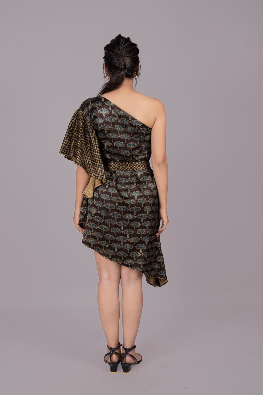 Adaara Bagru Off-shoulder statement dress with belt . - Adaara
